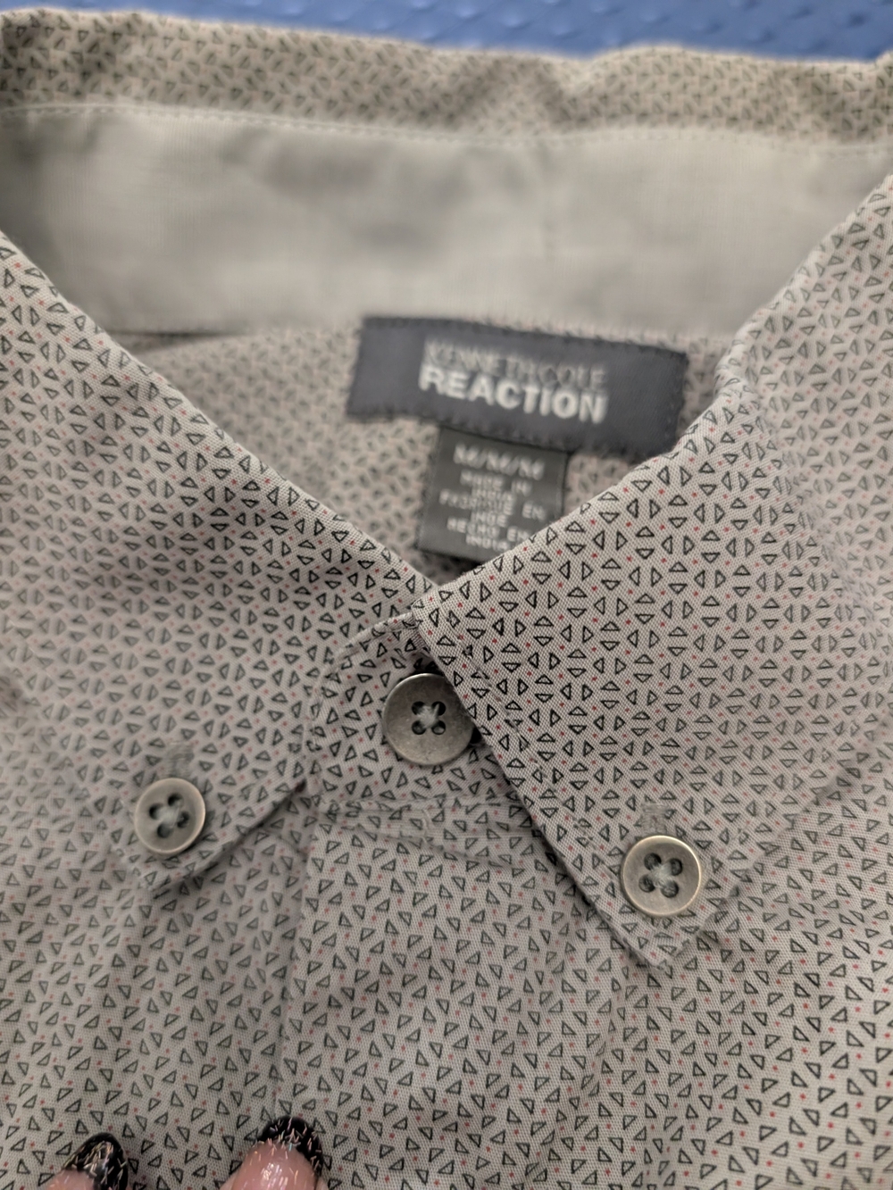 Kenneth Cole Reaction Men’s Light Gray Geo Print Button-Down Shirt